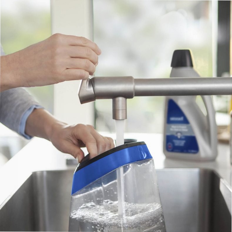 BISSELL® ProHeat® Revolution™ - Pulitore per moquette potente e versatile 3.7lt 800W