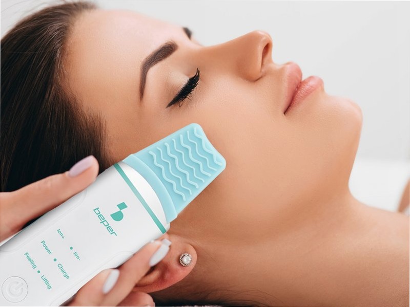 Skin scrubber ad ultrasuoni: pulizia profonda e rinvigorente