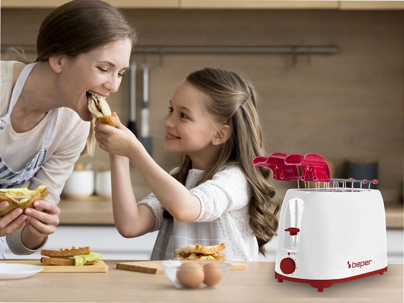 Tostapane con pinze ergonomiche grandi