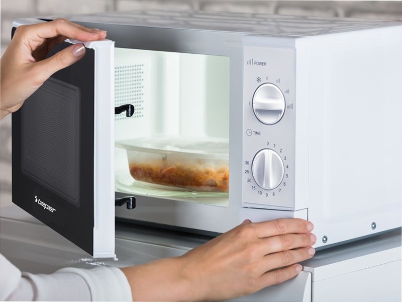 Forno microonde facile da usare 20