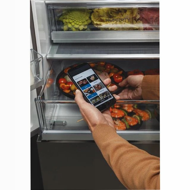 Frigorifero Multiporta FD 70 Serie 7 - HFW7720EWMP Grigio Multidoor Libera