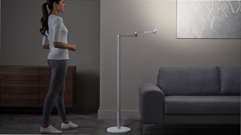Lampada da terra Dyson Solarcycle Morph (Nero/Ottone)