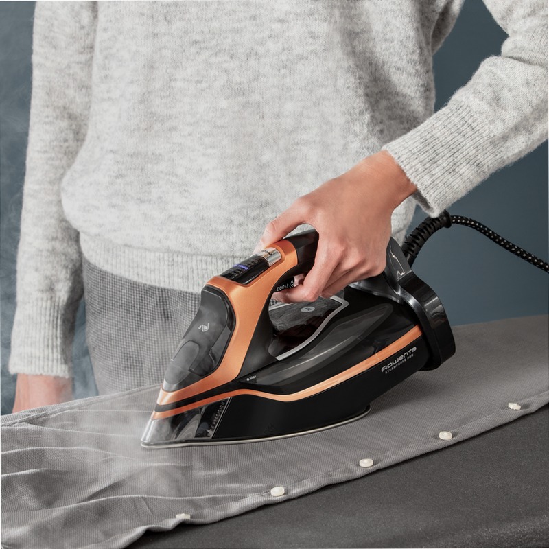 Steamforce Pro - Ferro da Stiro a Vapore 2690w