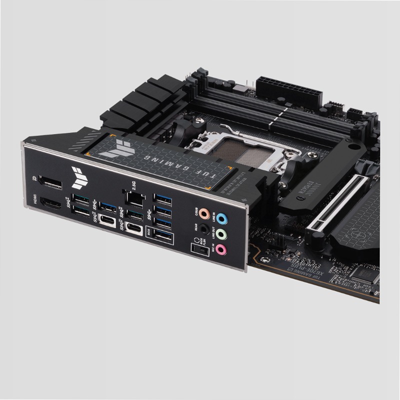 TUF GAMING X670E-PLUS AMD DDR5 AM5 ATX