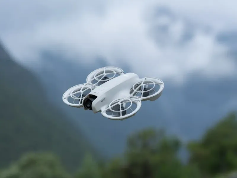 DJI Neo - Drone Leggero e Potente Sì