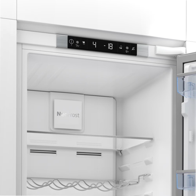 BCNA306E42SN: Frigorifero Combinato Total No-Frost Bianco E 193.5lt