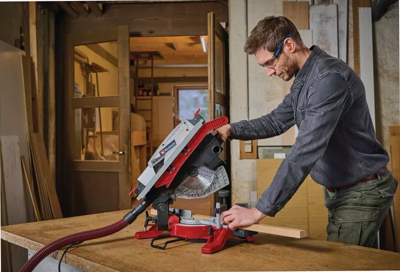 Einhell Troncatrice con piano superiore TE-MS 216 T