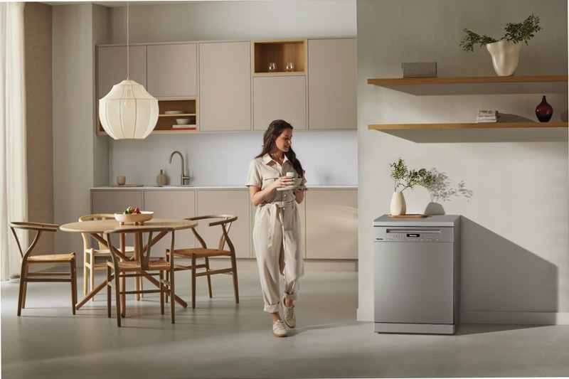 G 7040 SC Front AutoDos - Lavastoviglie Efficiente D 14 Bianco Libera
