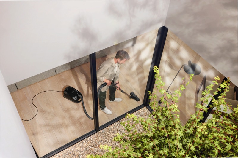 Guard S1 - Aspirapolvere Elevato Nero