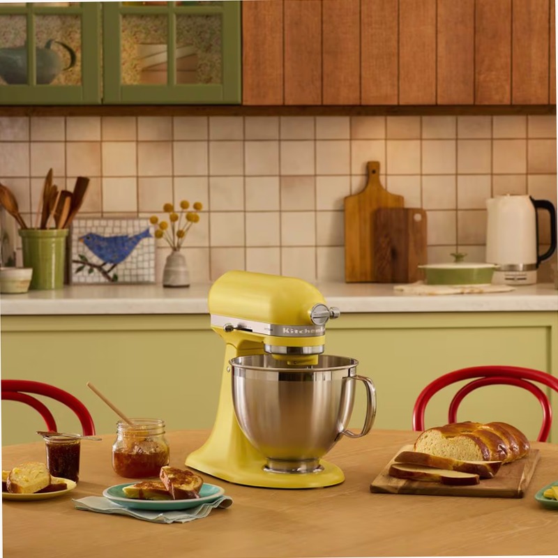2025 Colore dell'anno - Butter Stand Mixer