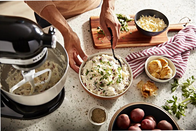 KitchenAid® Classic PlusTM Series 4.5 Quart Tilt-Head Stand Mixer