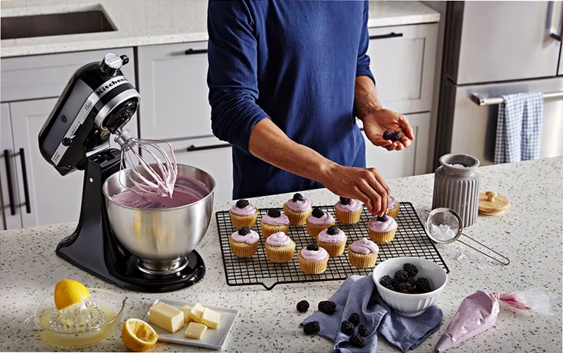 KitchenAid® Classic PlusTM Series 4.5 Quart Tilt-Head Stand Mixer