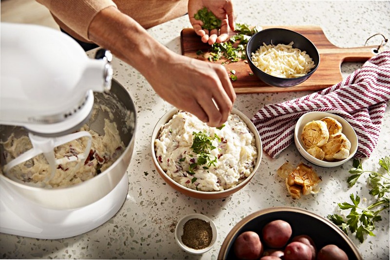 KitchenAid® Classic PlusTM Series 4.5 Quart Tilt-Head Stand Mixer
