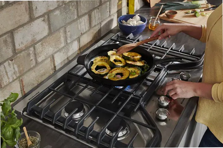 Ventilazione downdraft retrattile KitchenAid