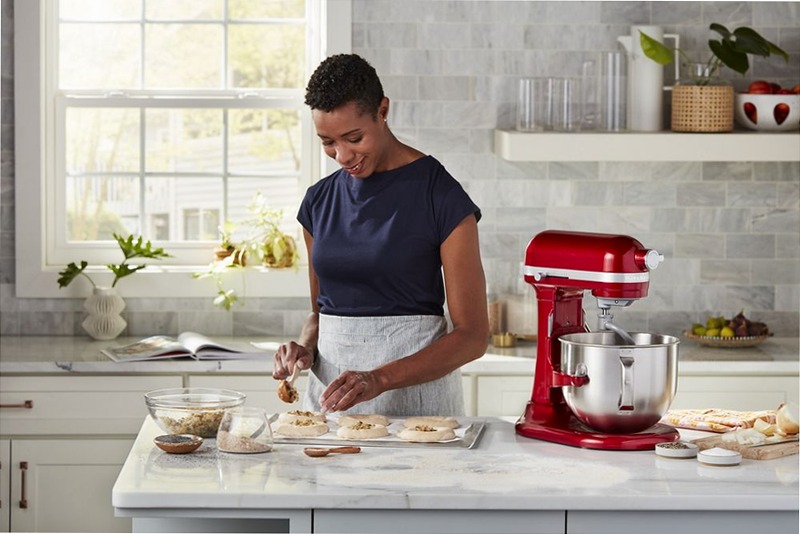 Mixing Made Easy with the 7 Quart Bowl-Lift Stand Mixer
