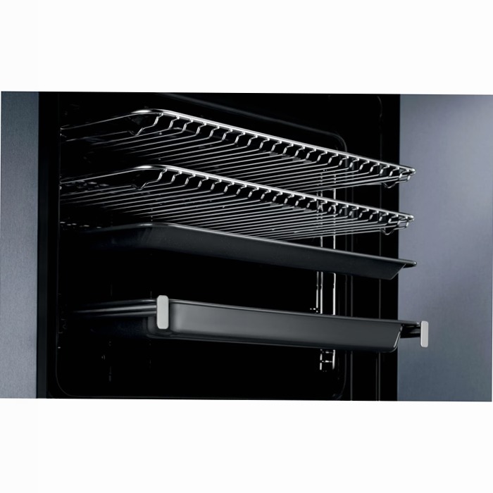 Forno Multifunzione Serie 500 SurroundCook con SteamBake con pulizia pirolitica Connessione Wi-Fi