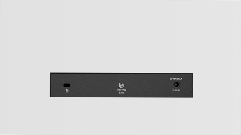 DES-108 - Interruttore Ethernet non gestito 8-port 5