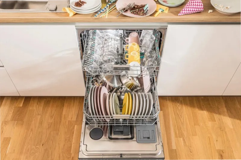 Lavastoviglie a scomparsa totale GV673C61 16