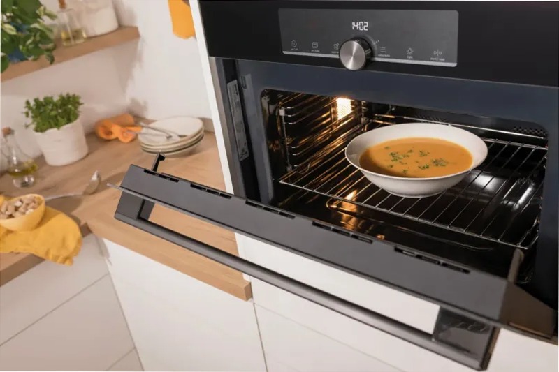 Forno Combinato a Microonde BCM4547A10BG Nero