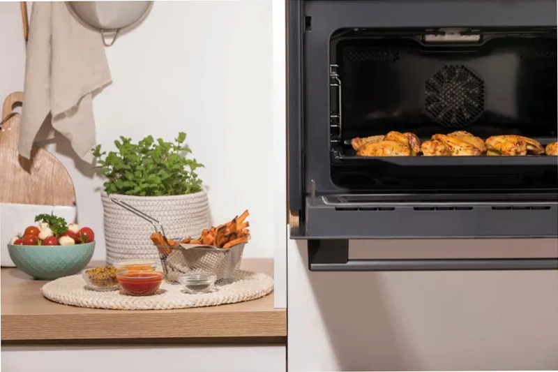 Forno Combinato a Microonde BCM4547A10BG Nero