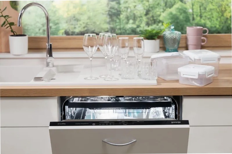 Lavastoviglie a scomparsa totale GV661C60 16