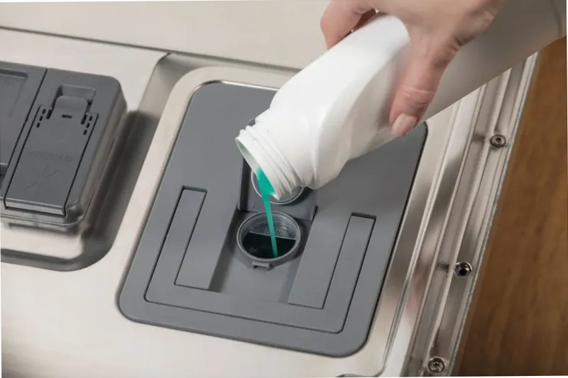 Lavastoviglie a scomparsa totale GV693C61AD 16 Bianco