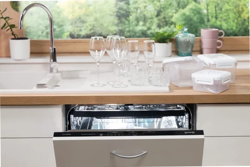 Lavastoviglie a scomparsa totale GV672C62 16