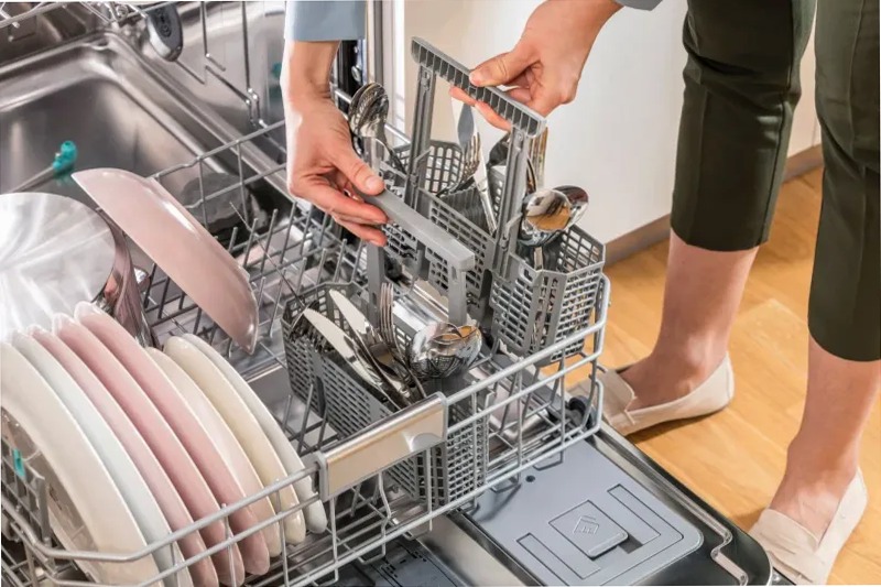 Lavastoviglie a scomparsa totale GV642E90 13 Nero