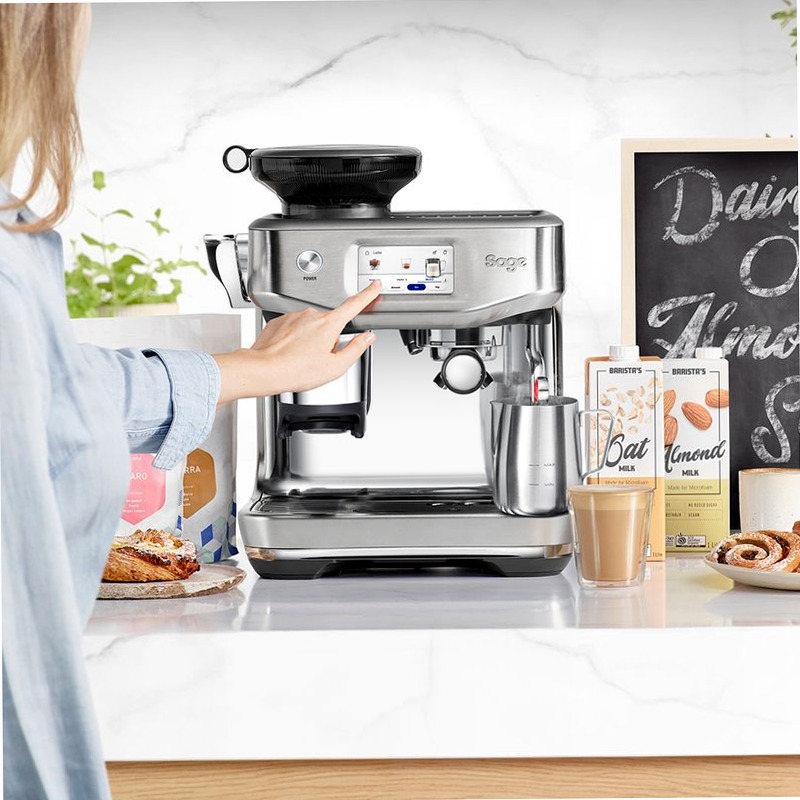 the Barista Touch™ Impress - Estrarre il Caffè Freddo con Perfezione