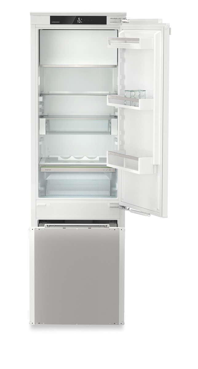 IRCe 5121 plus Frigorifero integrabile con vano cantina e EasyFresh
