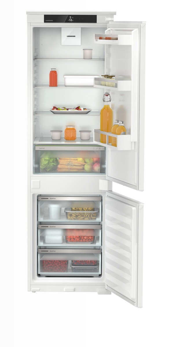ICSe 5103 - Frigo-Congelatore Integrale con EasyFresh e SmartFrost