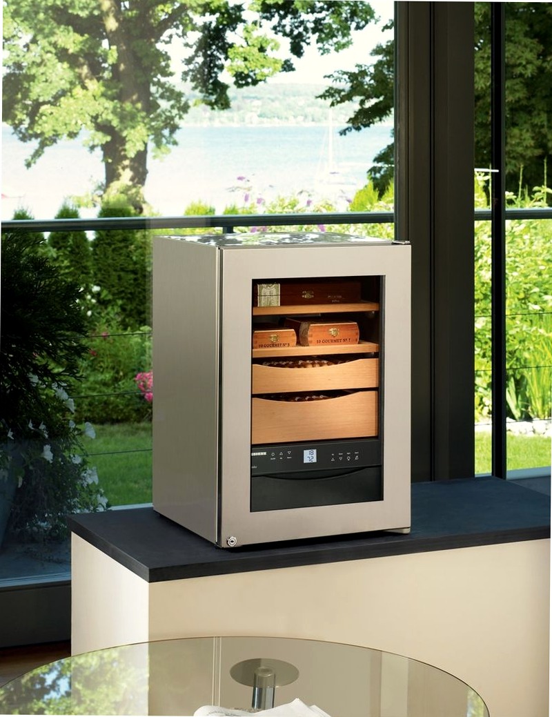 ZKes 453 Humidor: Conserva i Sigari con Precisione 61.2lt