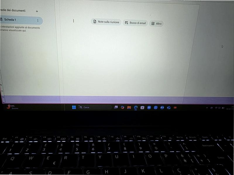 Contattaci | Soluzioni professionali Samsung Italia 2 TB Windows Full HD