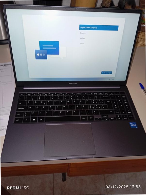 Contattaci | Soluzioni professionali Samsung Italia 2 TB Windows Full HD