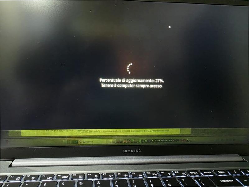Contattaci | Soluzioni professionali Samsung Italia 2 TB Windows Full HD