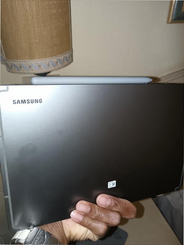 Galaxy Tab S9 FE - Creatività e Comfort Viola