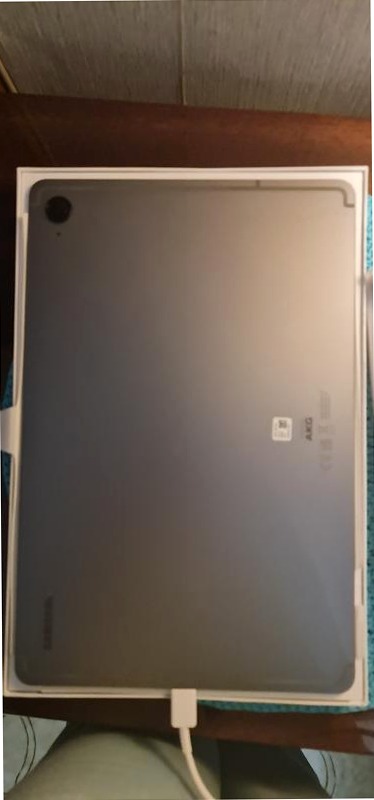 Galaxy Tab S9 FE - Creatività e Comfort Viola