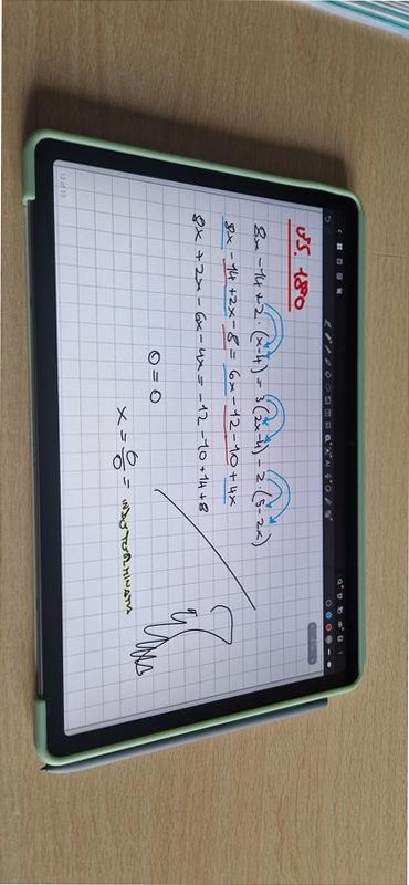 Galaxy Tab S9 FE - Creatività e Comfort Viola
