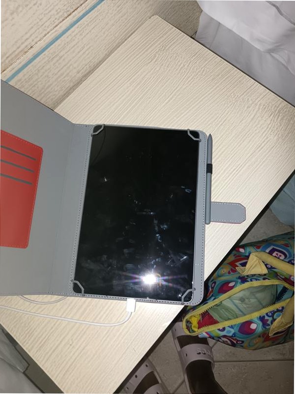 Galaxy Tab S9 FE - Creatività e Comfort Viola