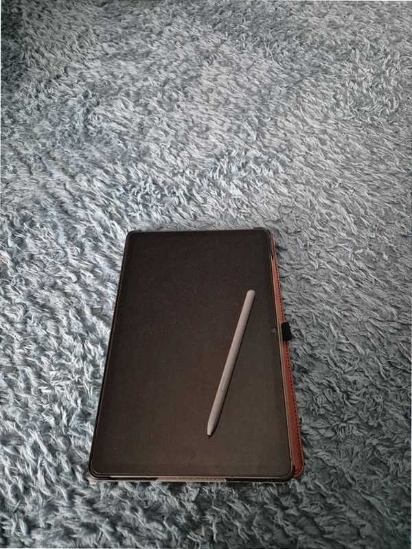 Galaxy Tab S9 FE - Creatività e Comfort Viola
