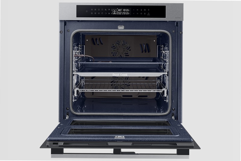 Forno Dual Cook Flex™ Serie 4 NV7B4340UBS | Samsung Italia 76 A Acciaio