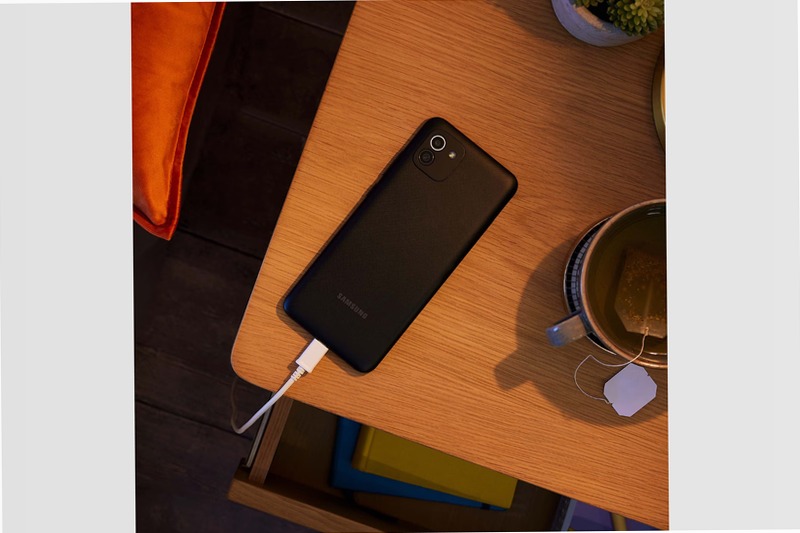 Galaxy A03 - Smartphone Moderno e Funzionale 6.5" 4GB 4GB Nero