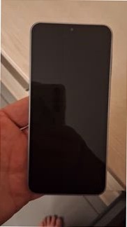 Galaxy A17 5G: Sfoglia con Stile e Connessione Veloce 4GB Nero