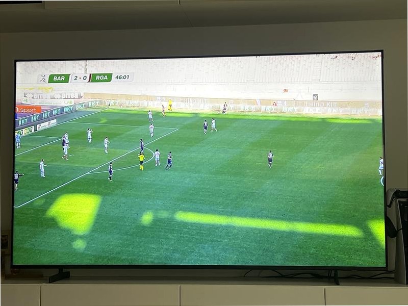 43" Crystal UHD U8000F 4K Vision AI Smart TV Nero