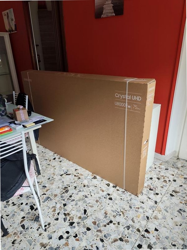 43" Crystal UHD U8000F 4K Vision AI Smart TV Nero