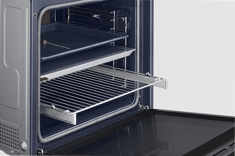 Forno Samsung Dual Cook Serie 4 76L NV7B4240UBB 76 A