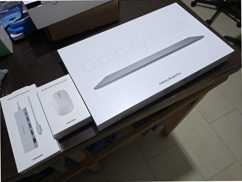Galaxy Book5 Pro (16”, Ultra 7, 16GB) - Copilot+ PC 16 Windows 16 16GB 16”