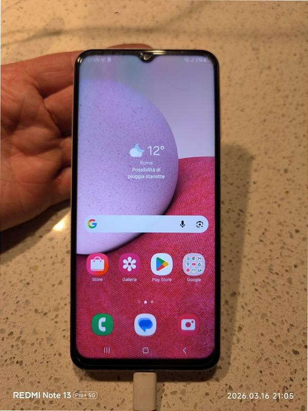 Galaxy A13 - Schermo 6.6 pollici e sistema fotocamera quadruple 6.6" 8GB Nero