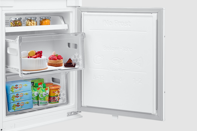 Frigorifero Combinato F1rst 60 AI 1.78m 264L Total No Frost Bianco D Incasso