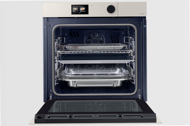 Forno a Vapore BESPOKE Dual Cook Steam Serie 7 NV7B7997ABA/U5 | Samsung IT 76 Beige